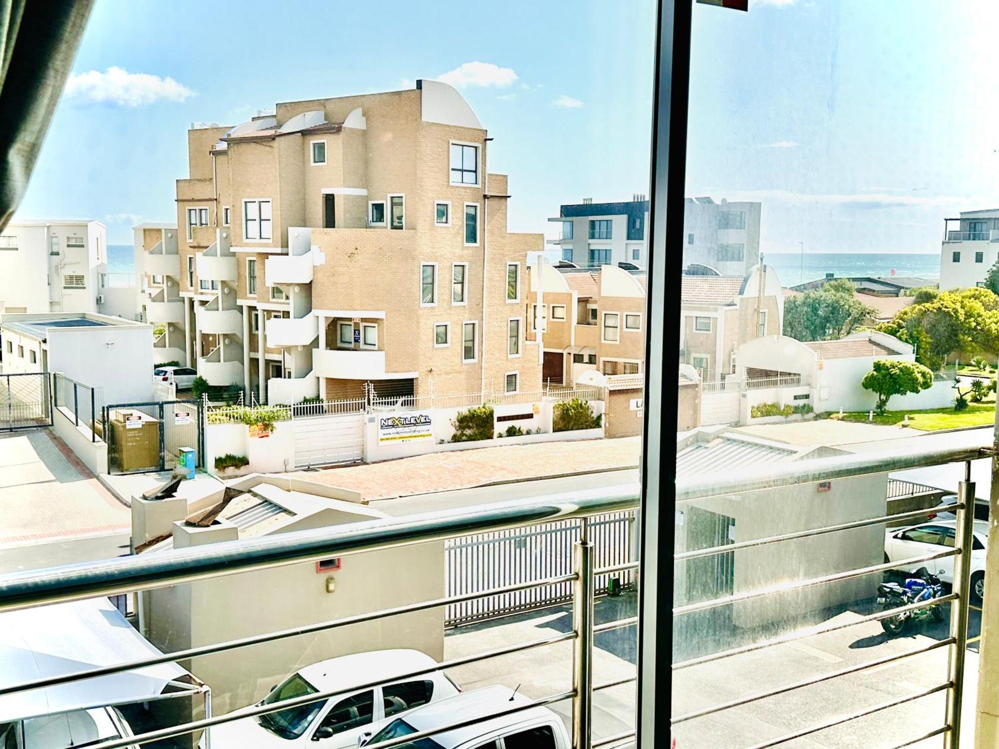 Caline Vip Apartments, Beach Close Bloubergstrand Exterior foto
